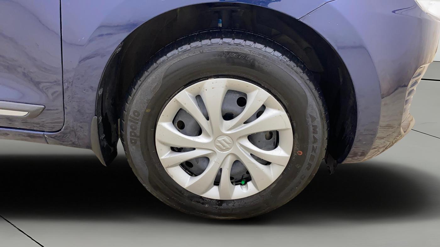 2023 Maruti Swift VXI, Petrol, Manual, 37,258 km, Right Front Wheel