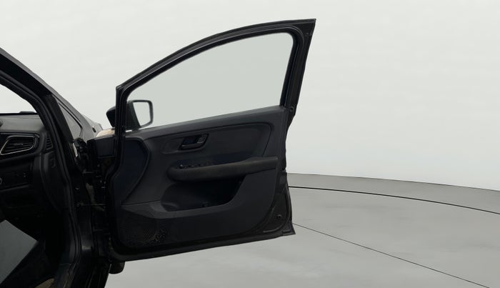 2022 Tata ALTROZ XZ PLUS PETROL DARK EDITION, Petrol, Manual, 38,738 km, RHS Front Door