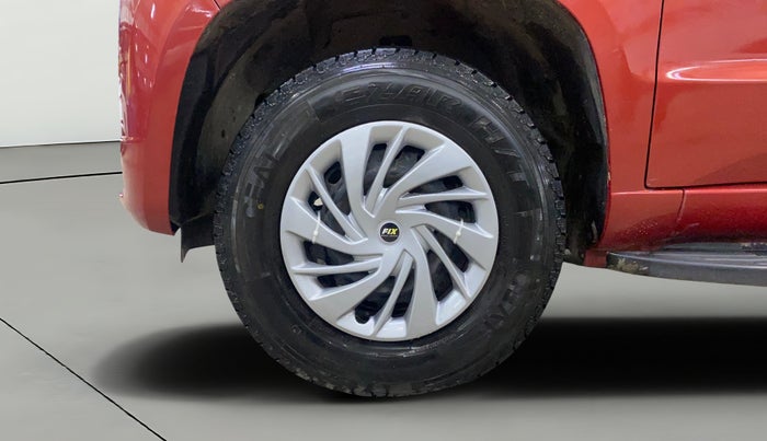 2016 Mahindra TUV300 T6, Diesel, Manual, 75,838 km, Left Front Wheel