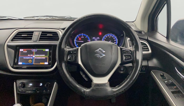2015 Maruti S Cross ALPHA 1.6, Diesel, Manual, 1,49,991 km, Steering Wheel Close Up