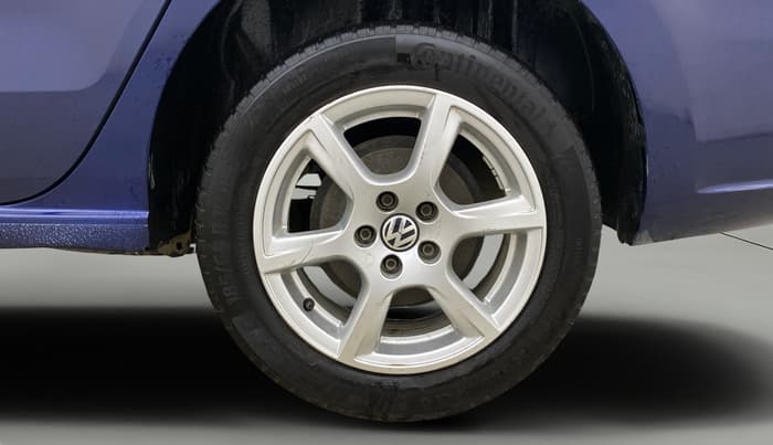 2013 Volkswagen Vento HIGHLINE PETROL AT, Petrol, Automatic, 74,967 km, Left Rear Wheel
