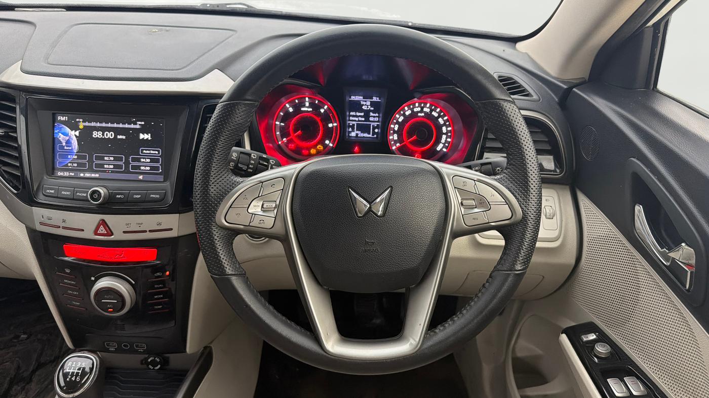 2024 Mahindra XUV300 W8 (O) 1.5 DIESEL, Diesel, Manual, 23,542 km, Steering Wheel Close Up