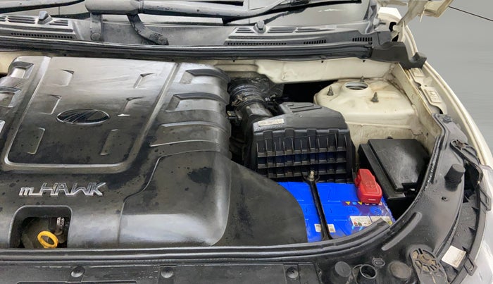 2019 Mahindra XUV500 W7, Diesel, Manual, 83,915 km, Engine View - Left