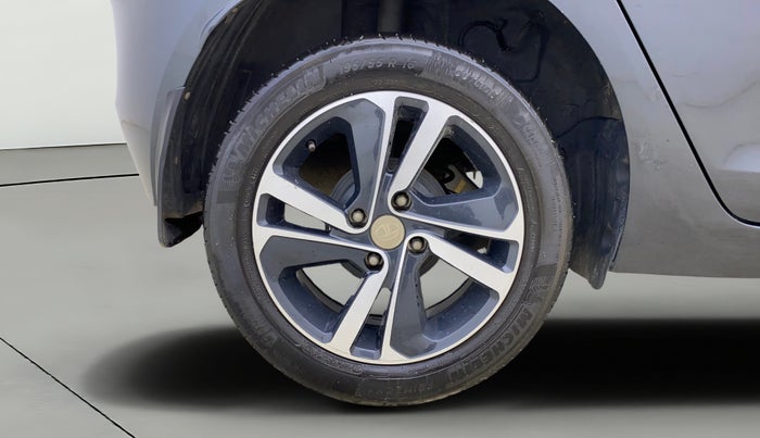 2020 Tata ALTROZ XZ PETROL, Petrol, Manual, 78,284 km, Right Rear Wheel