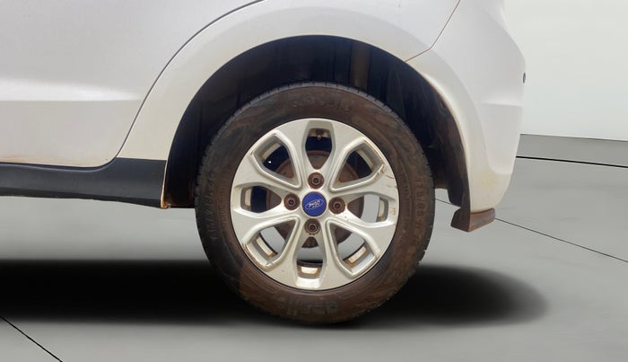 2016 Ford New Figo TITANIUM 1.2 PETROL MT, Petrol, Manual, 96,685 km, Left Rear Wheel