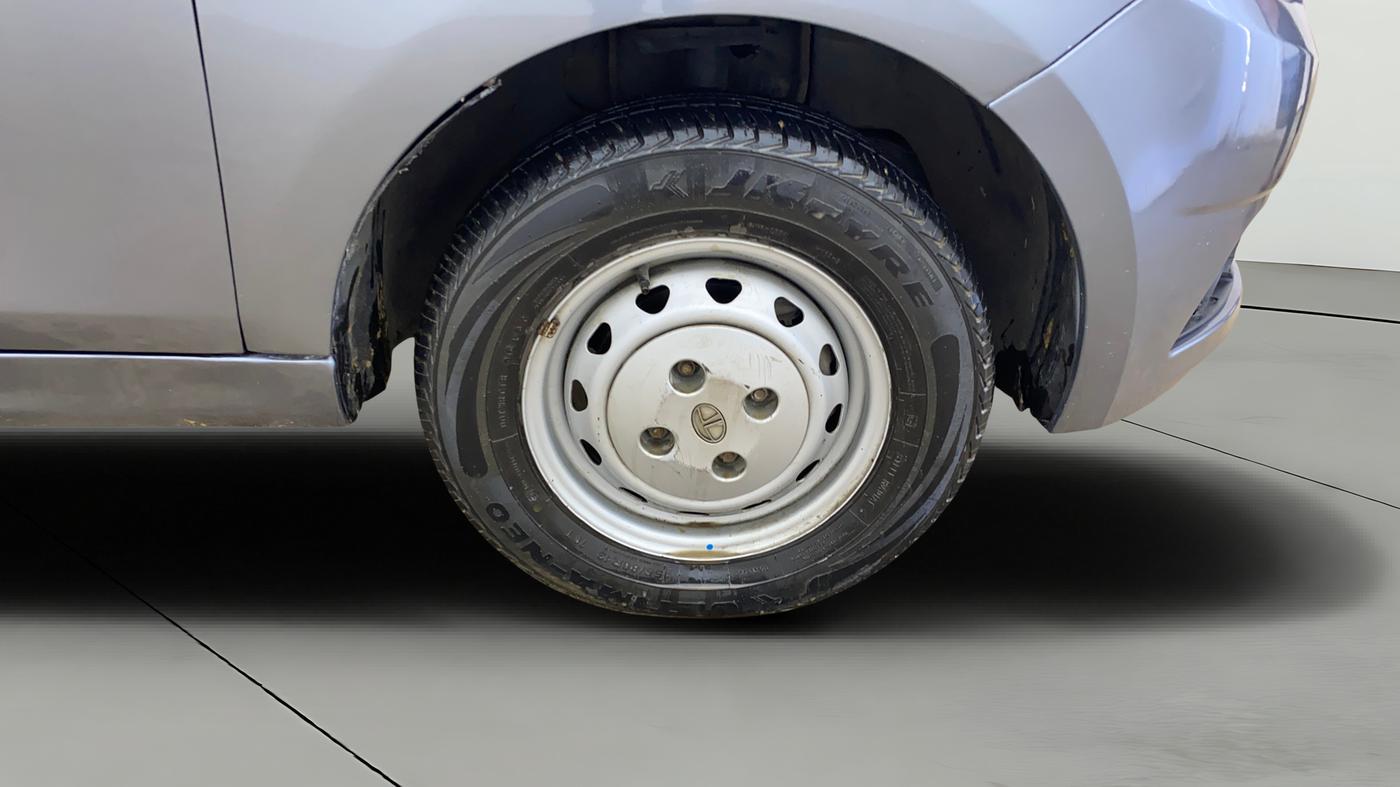 2018 Tata Tiago XM PETROL, Petrol, Manual, 83,861 km, Right Front Wheel