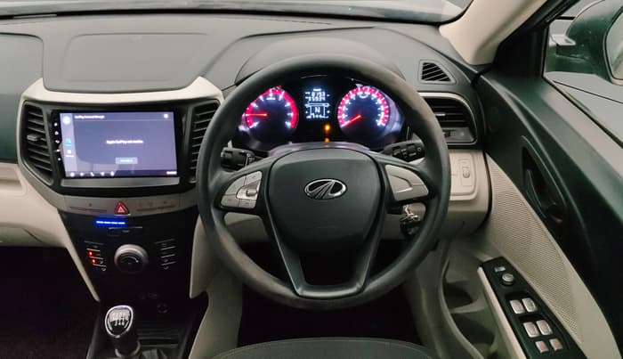 2019 Mahindra XUV300 W6 1.2 PETROL, Petrol, Manual, 91,916 km, Steering Wheel Close Up