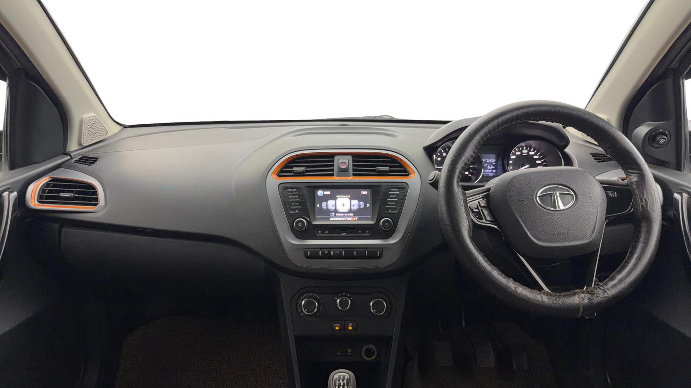 2018 Tata TIAGO NRG PETROL, Petrol, Manual, 72,518 km, Dashboard