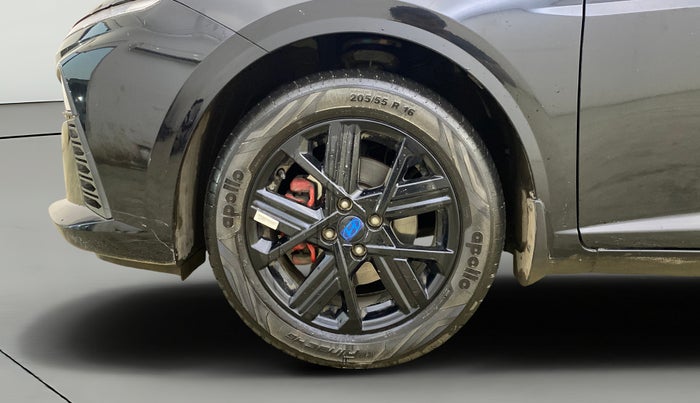 2023 Hyundai Verna SX (O) 1.5 TURBO PETROL DCT, Petrol, Automatic, 26,541 km, Left Front Wheel