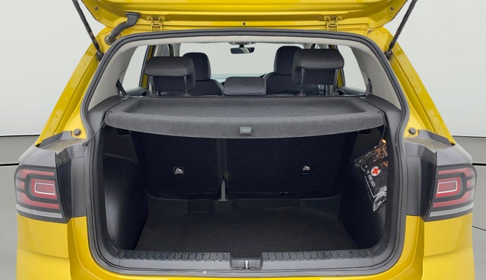 2023 Volkswagen TAIGUN TOPLINE 1.0 TSI AT, Petrol, Automatic, 34,544 km, Boot Open Zoomed View
