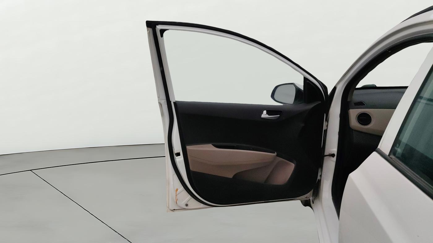 2019 Hyundai Grand i10 SPORTZ AT 1.2 KAPPA VTVT, Petrol, Automatic, 18,810 km, LHS Front Door