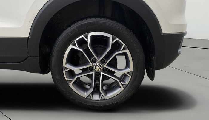 2022 Skoda KUSHAQ STYLE 1.0L TSI AT (6 AIRBAGS), Petrol, Automatic, 24,434 km, Left Rear Wheel