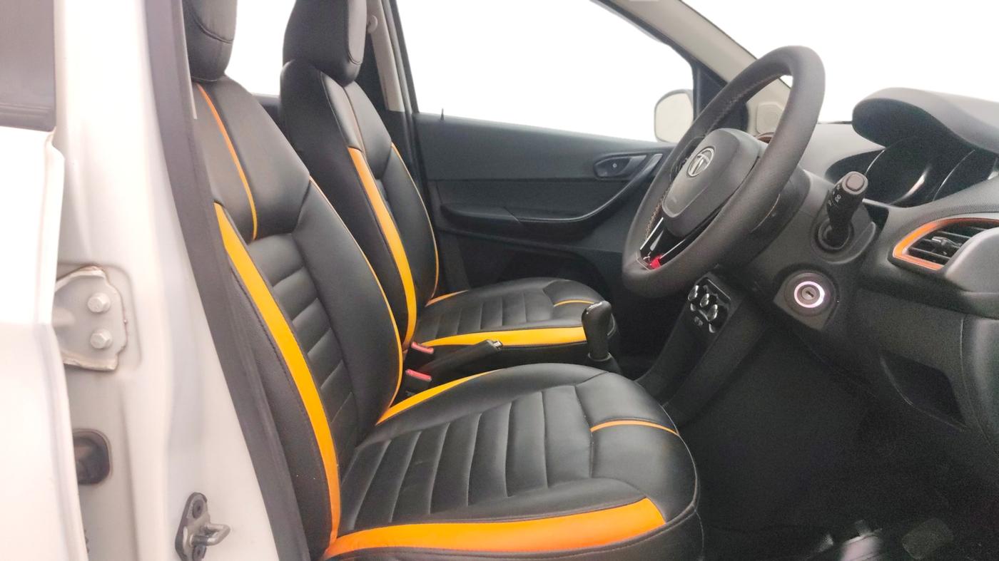 2018 Tata TIAGO NRG PETROL, Petrol, Manual, 61,541 km, Right Side Front Door Cabin