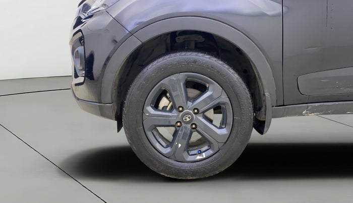 2022 Tata NEXON XZA PLUS PETROL DARK EDITION, Petrol, Automatic, 32,961 km, Left Front Wheel