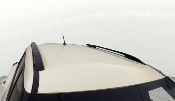 2019 Mahindra XUV300 W6 1.5 DIESEL, Diesel, Manual, 1,07,874 km, Roof