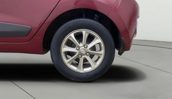 2015 Hyundai Grand i10 ASTA 1.2 KAPPA VTVT, Petrol, Manual, 1,09,804 km, Left Rear Wheel