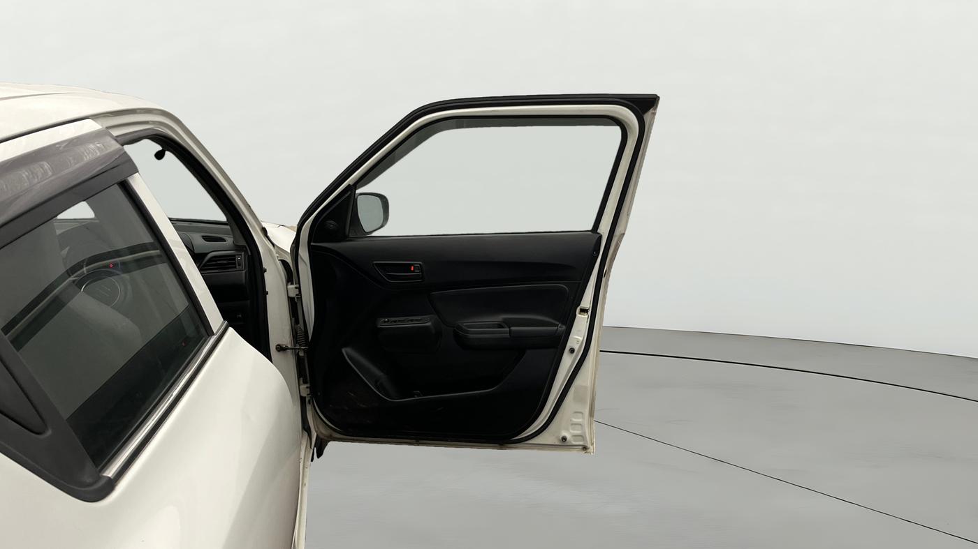 2019 Maruti Swift LDI, Diesel, Manual, 74,366 km, RHS Front Door