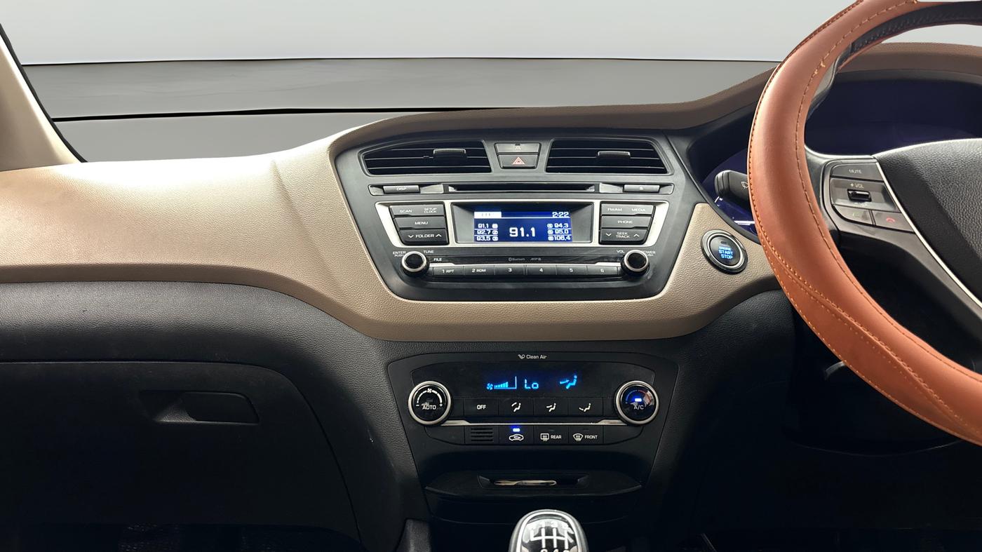 2014 Hyundai Elite i20 SPORTZ 1.4 (O) CRDI, Diesel, Manual, 1,18,322 km, Air Conditioner