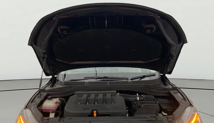 2024 Mahindra XUV700 AX 7 Luxury Pack Petrol AT 6 STR, Petrol, Automatic, 2,678 km, Open Bonet