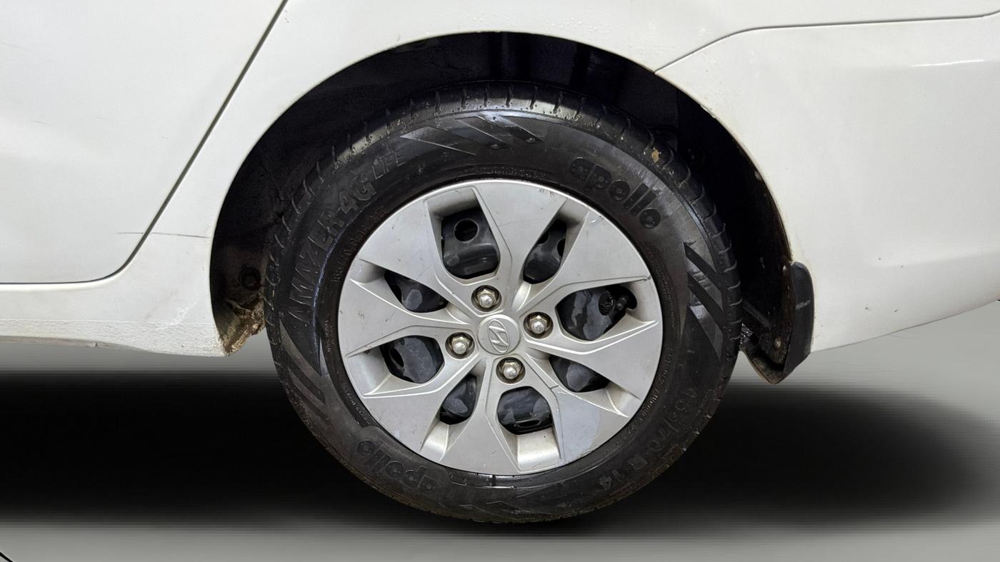 2017 Hyundai Xcent E+, Petrol, Manual, 66,534 km, Left Rear Wheel