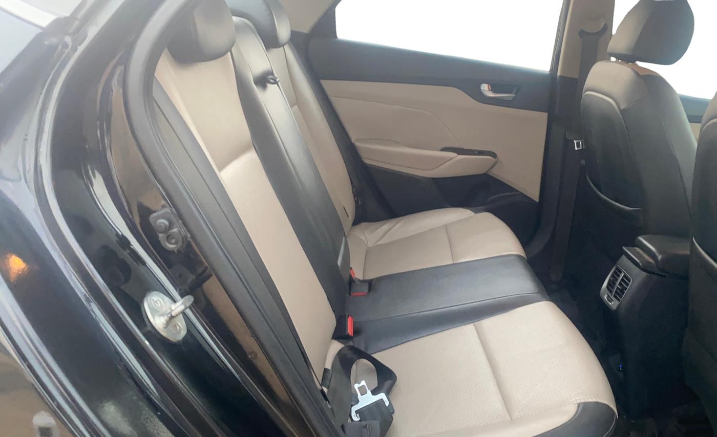 2019 Hyundai Verna 1.6 VTVT SX O, Petrol, Manual, 98,190 km, Right Side Rear Door Cabin