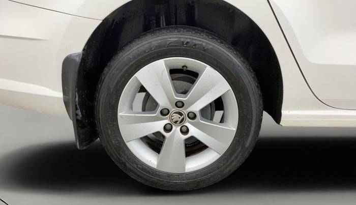 2021 Skoda Rapid 1.0 AMBITION TSI MT, Petrol, Manual, 59,828 km, Right Rear Wheel