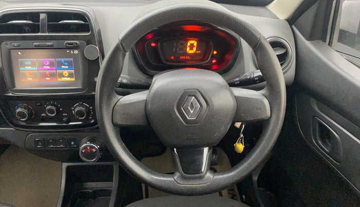 2017 Renault Kwid RXT 1.0 AMT (O), Petrol, Automatic, 33,232 km, Steering Wheel Close Up