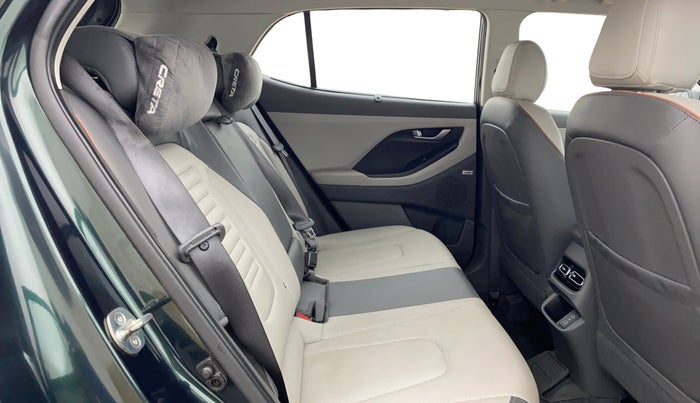 2024 Hyundai Creta SX (O) 1.5 DIESEL AT, Diesel, Automatic, 24,800 km, Right Side Rear Door Cabin