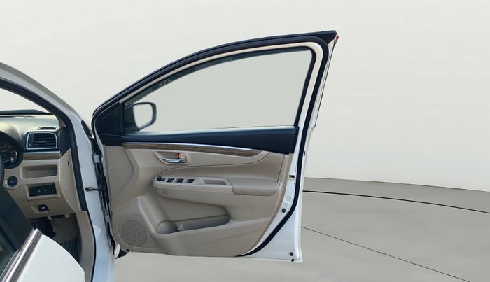 2022 Maruti Ciaz ALPHA 1.5 SHVS PETROL, Petrol, Manual, 20,693 km, RHS Front Door