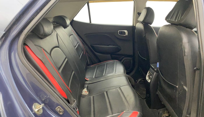 2021 Hyundai VENUE S+ 1.2, Petrol, Manual, 73,267 km, Right Side Rear Door Cabin