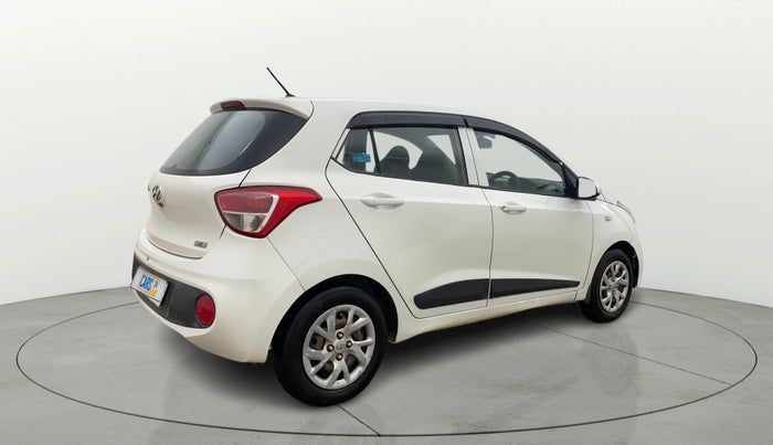 2017 Hyundai Grand i10 MAGNA 1.2 KAPPA VTVT, CNG, Manual, 65,305 km, Right Back Diagonal