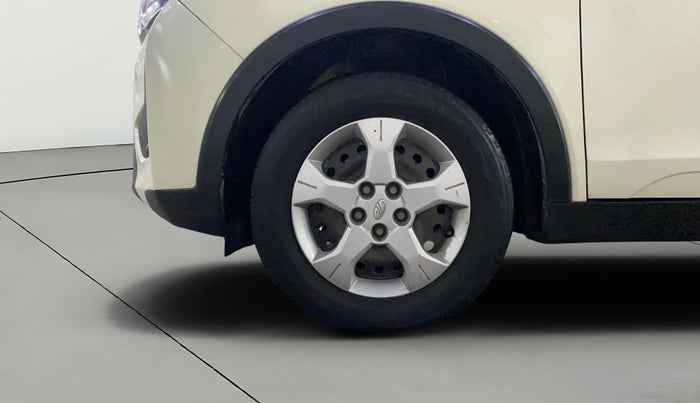 2021 Mahindra XUV300 W6 1.5 DIESEL AMT, Diesel, Automatic, 94,572 km, Left Front Wheel