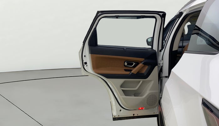 2024 Tata Safari ADVENTURE PLUS, Diesel, Manual, 29,863 km, LHS Rear Door