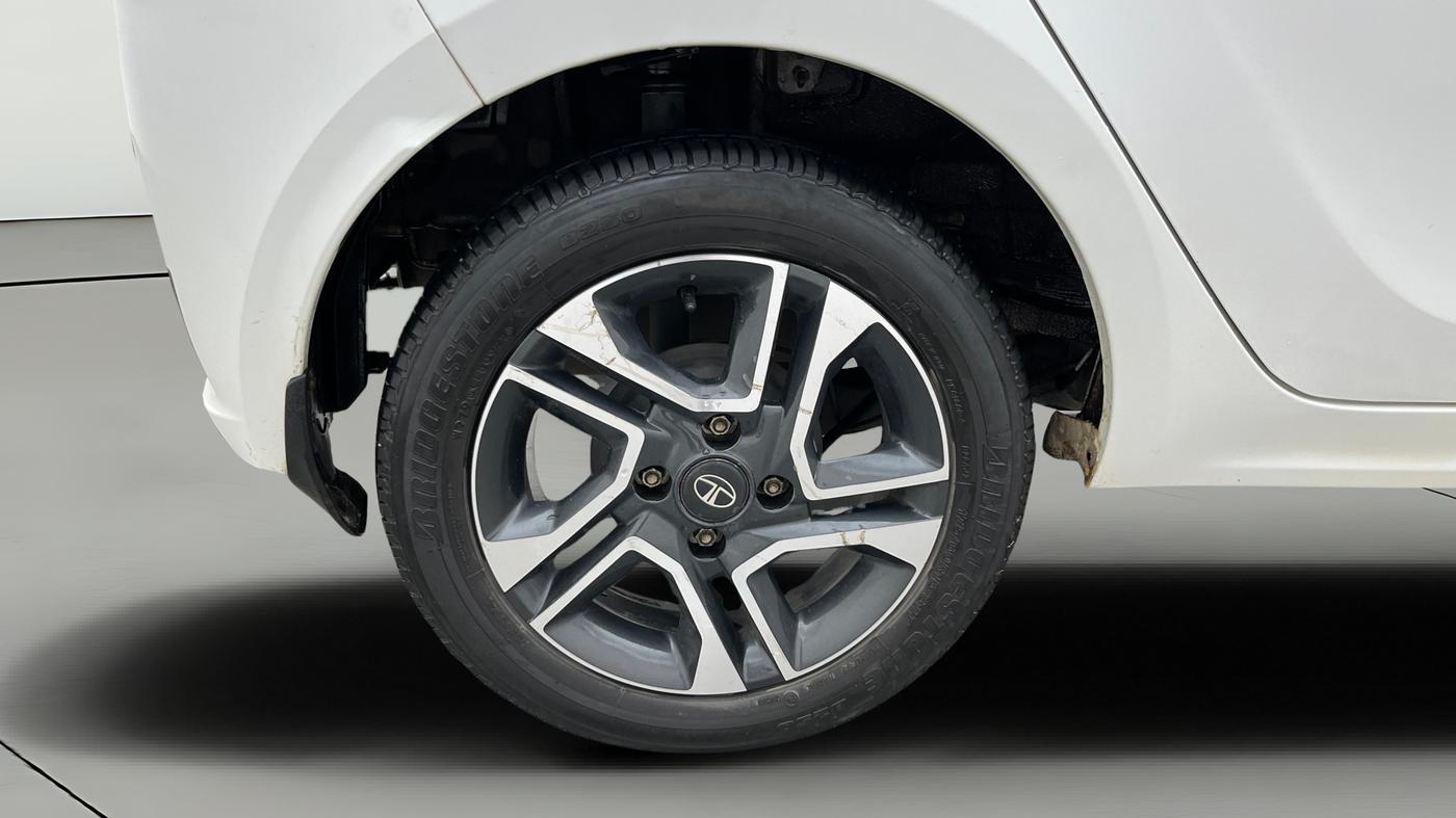 2020 Tata Tiago XZ PLUS PETROL, Petrol, Manual, 53,908 km, Right Rear Wheel