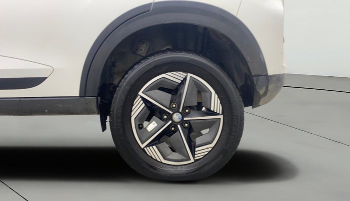 2024 Tata NEXON CREATIVE+ DCA 1.2 PETROL, Petrol, Automatic, 30,907 km, Left Rear Wheel