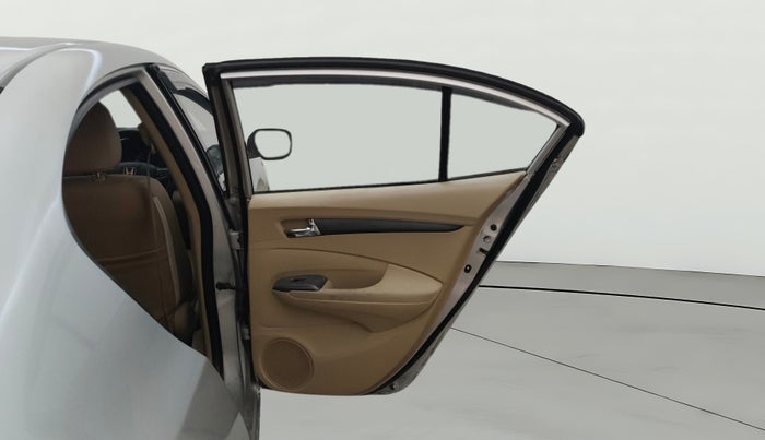 2013 Honda City 1.5L I-VTEC V MT, Petrol, Manual, 1,00,391 km, RHS Rear Door