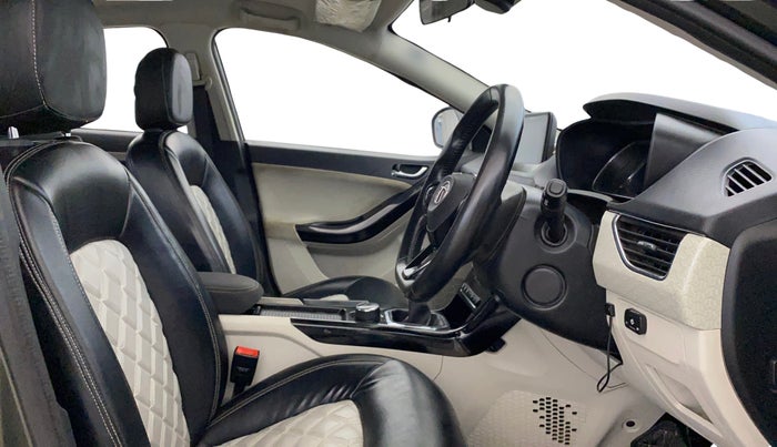 2021 Tata NEXON XZ PLUS (O) PETROL, CNG, Manual, 35,386 km, Right Side Front Door Cabin