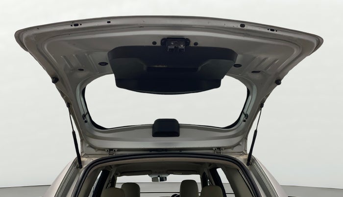 2013 Renault Duster 85 PS RXL DIESEL, Diesel, Manual, 1,49,882 km, Boot Door Open