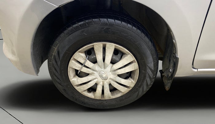 2014 Datsun Go T, Petrol, Manual, 43,209 km, Left Front Wheel