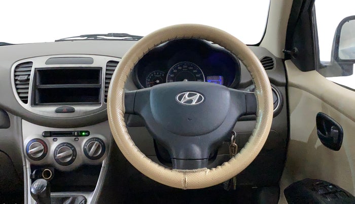 2015 Hyundai i10 MAGNA 1.1, Petrol, Manual, 41,396 km, Steering Wheel Close Up