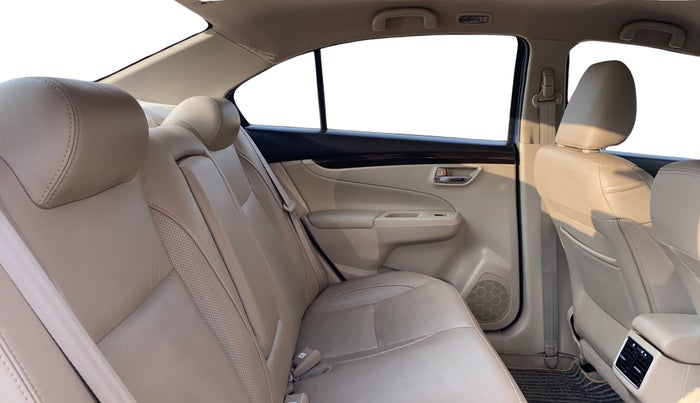 2018 Maruti Ciaz ALPHA 1.4 PETROL, Petrol, Manual, 40,076 km, Right Side Rear Door Cabin