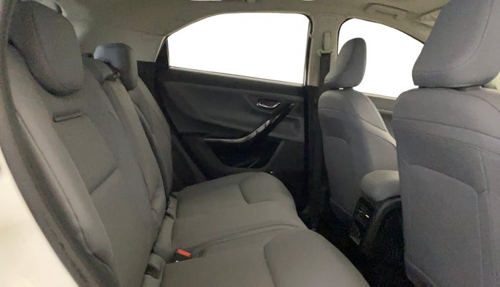 2025 Tata NEXON FEARLESS + SUNROOF DCA DUAL TONE 1.2 PETROL, CNG, Automatic, 9,111 km, Right Side Rear Door Cabin