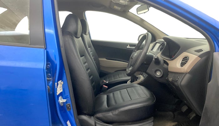 2018 Hyundai Xcent SX 1.2, Petrol, Manual, 79,890 km, Right Side Front Door Cabin