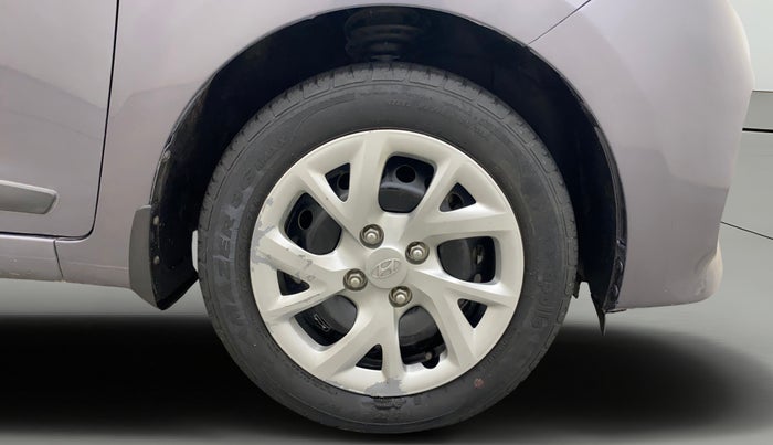 2018 Hyundai Grand i10 SPORTZ (O) 1.2 KAPPA VTVT, Petrol, Manual, 30,999 km, Right Front Wheel