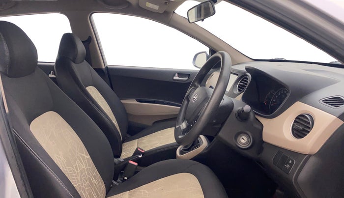2019 Hyundai Grand i10 SPORTZ AT 1.2 KAPPA VTVT, Petrol, Automatic, 52,431 km, Right Side Front Door Cabin