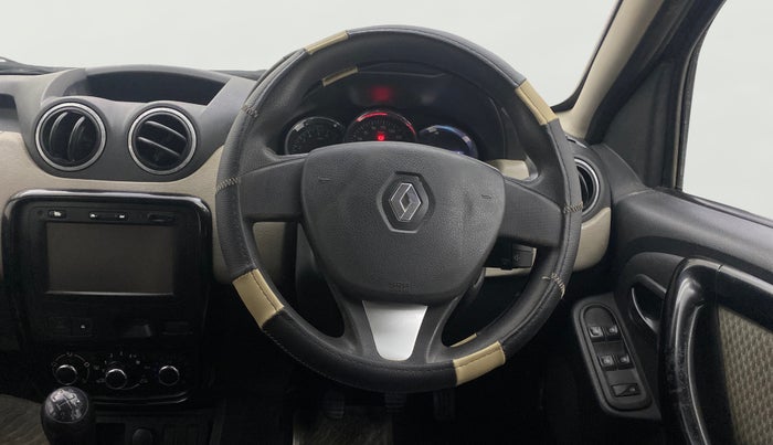 2015 Renault Duster 85 PS RXL DIESEL, Diesel, Manual, 1,25,755 km, Steering Wheel Close Up