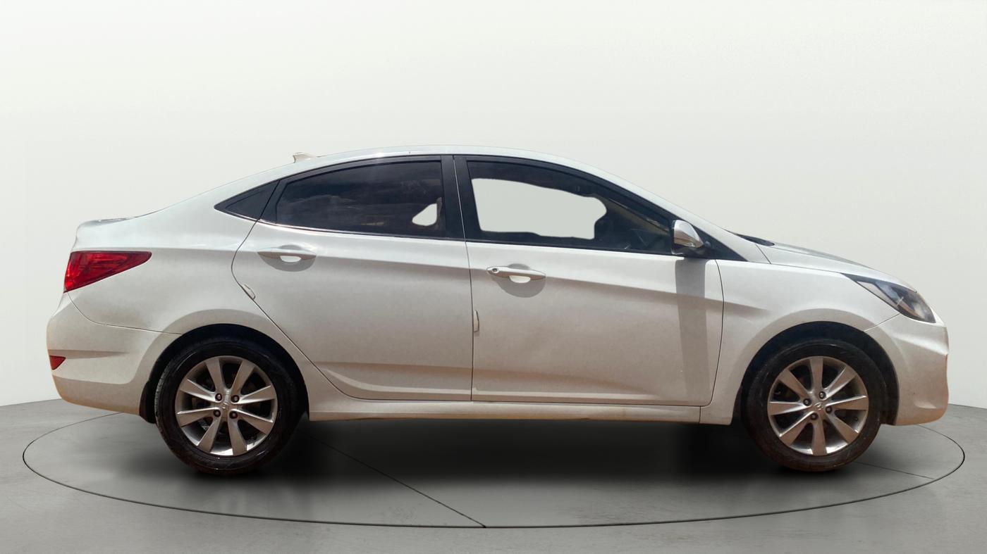 2013 Hyundai Verna FLUIDIC 1.6 VTVT SX, Petrol, Manual, 85,547 km, Right Side View