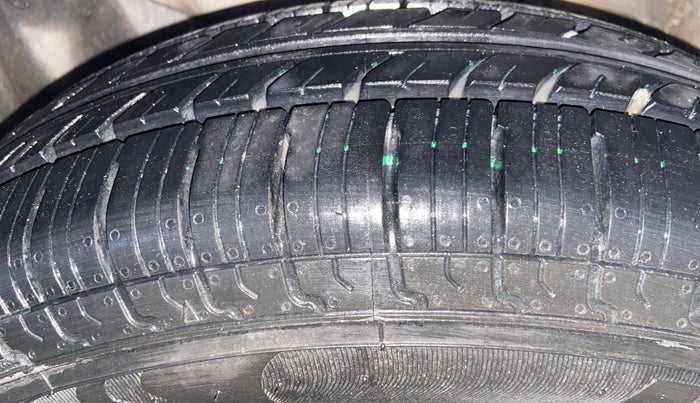 2022 Honda Amaze 1.2L I-VTEC S, Petrol, Manual, 79,008 km, Left Front Tyre Tread