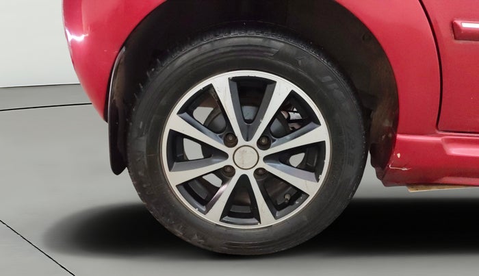 2013 Tata Indica Vista ZX QUADRAJET, Diesel, Manual, 81,604 km, Right Rear Wheel