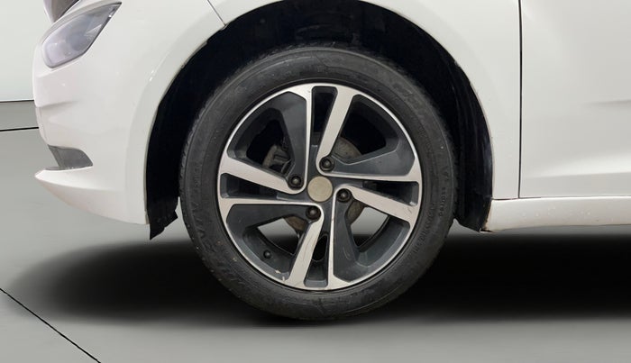 2021 Tata ALTROZ XZ PETROL, Petrol, Manual, 32,697 km, Left Front Wheel